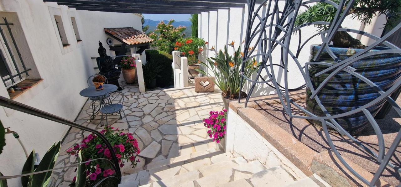 Corniche Du Paradis Roquebrune-sur-Argens Exterior photo